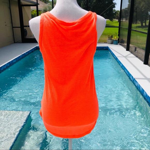 SOLD🥳⭐️H&M Orange Tank⭐️ - Picture 3 of 5